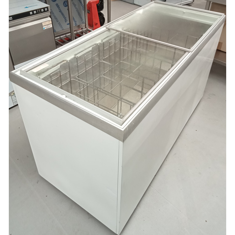 Gram IG508 Display Freezer