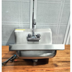 Used Stainless Steel Single Bowl Sink With Dual-Hob Tap