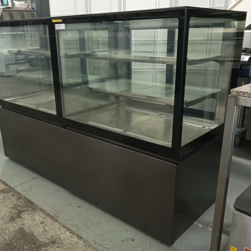 Used Anvil 900mm Double Shelf Cake Display Fridge NDSV3730