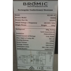 Bromic RCS 3SB-CE Square Glass Cake Disp