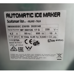 Bromic IM0065SSC Self-Contained 59kg Solid Cube Ice Machine