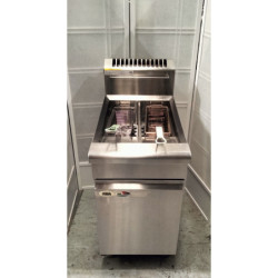 Used Waldorf FN8226G Split Pan Gas Deep Fryer