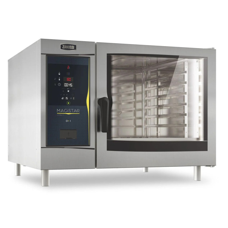 Zanussi 218971 6 GN 2/1  Gas Combi (12 Trays). Digital Controls, Direct Injected Steam