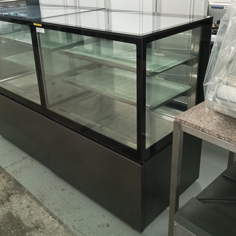 Used Anvil 900mm Double Shelf Cake Display Fridge NDSV3730