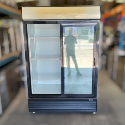 Used Wellquip 2 Sliding Doors Upright fridge