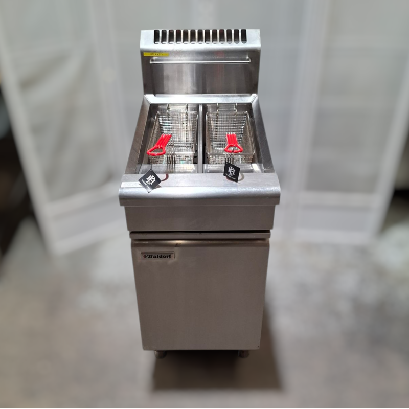 Used Waldorf FN8226G Split Pan Gas Deep Fryer - ST25UK273
