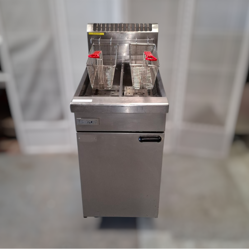 Used Waldorf FN8226G Split Pan Deep Fryer Gas - ST25UK305