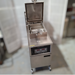 Used Henny Penny PFG 600 with 1000 Computron Control Four Head Pressure Fryer - ST25UK385