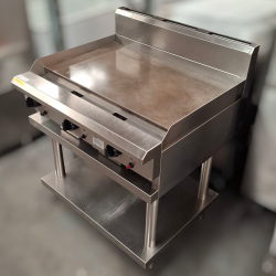 Used Luus CS-9P Hotplate 900mm Wide On Stand - ST25UK404