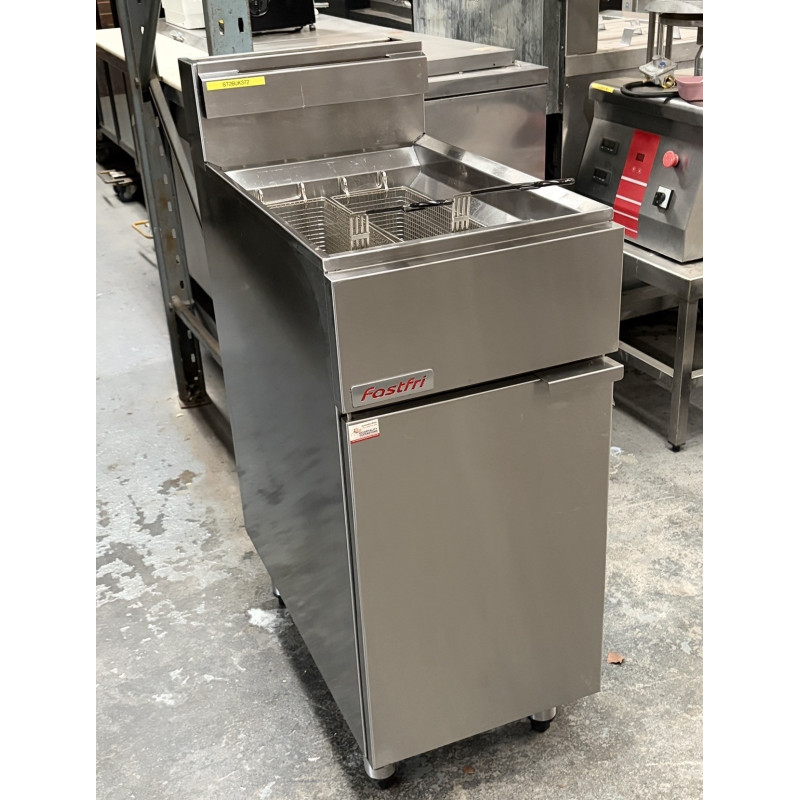 Used FastFri FF18 Commercial Gas Deep Fryer - ST26UK372